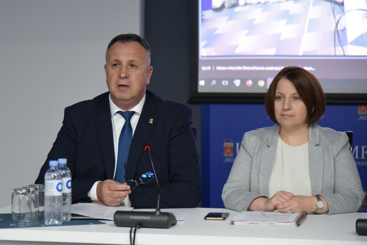 Catedra de farmacie socială „Vasile Procopișin”